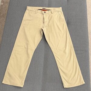 Dockers Men's Khaki Chinos